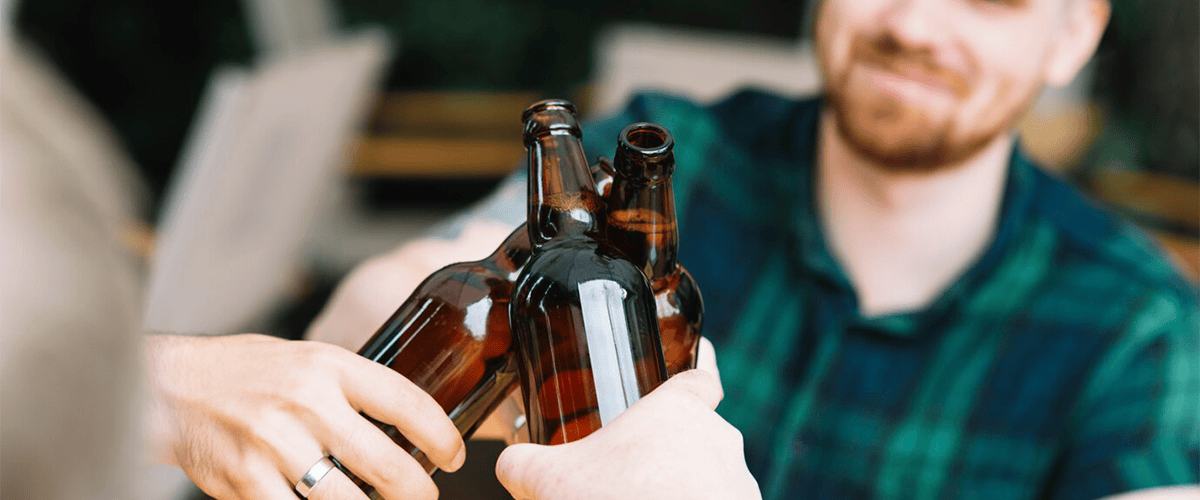 bere birra dalla bottiglia1